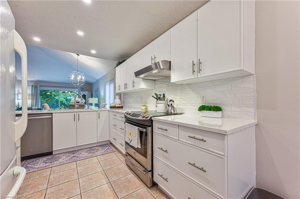 418-sandbanks-crescent-waterloo-ontario-40849912