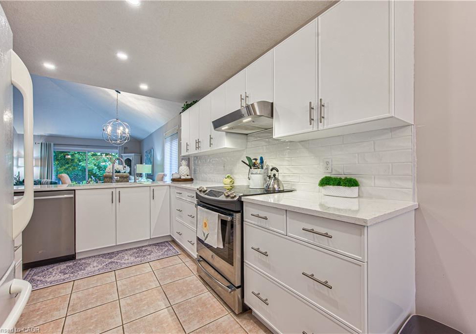 418-sandbanks-crescent-waterloo-ontario-40849912