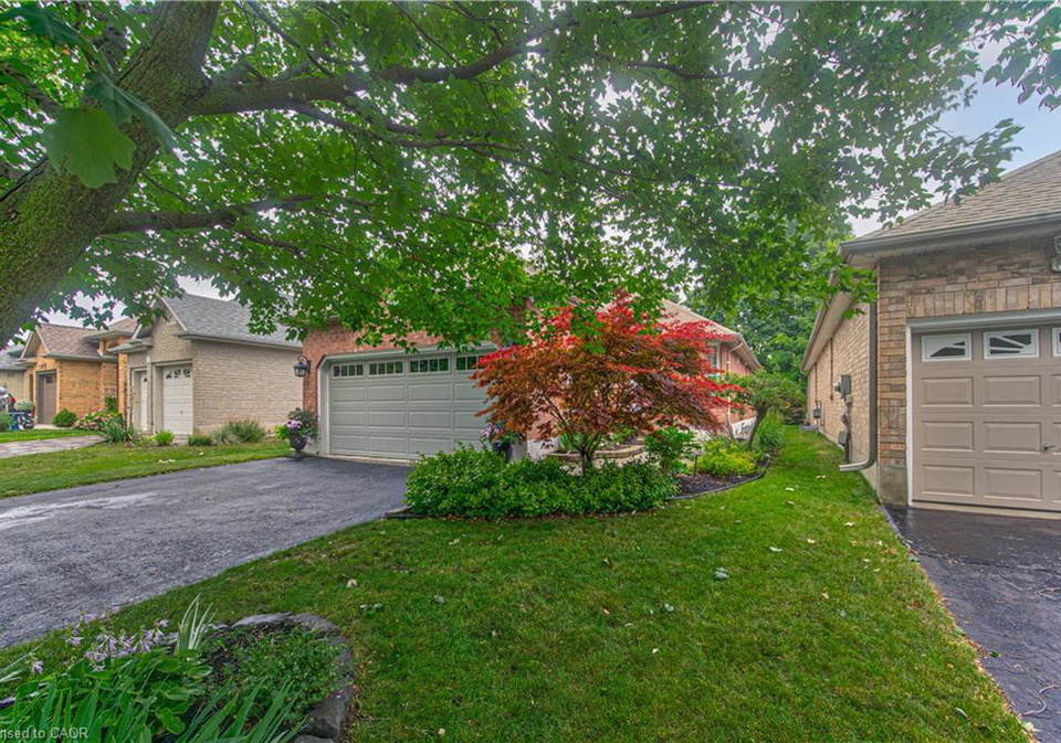 418-sandbanks-crescent-waterloo-ontario-40849912