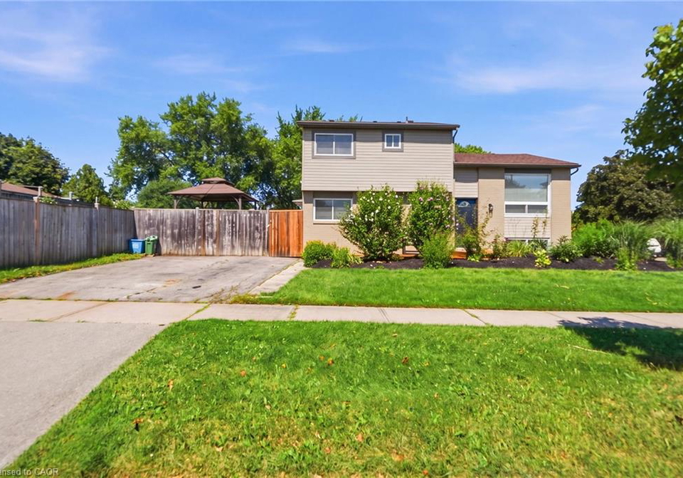 3-prideaux-street-stoney-creek-ontario-40849952