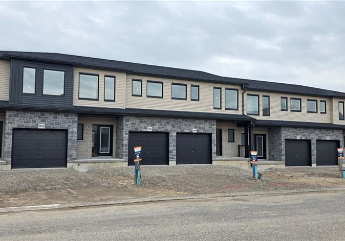 1928-dunkirk-avenue-woodstock-ontario-40849961