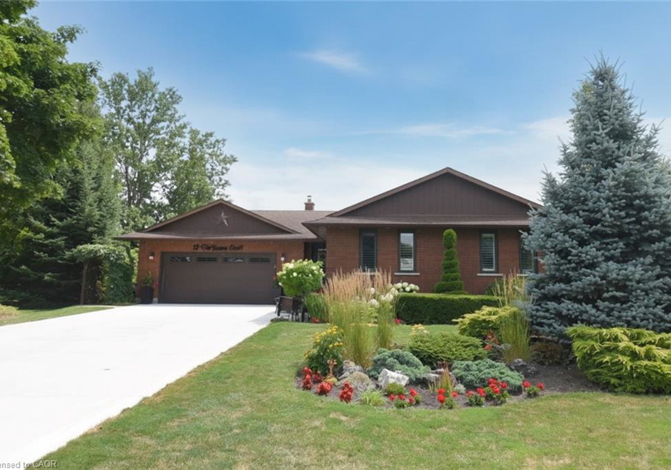 12-mckeown-court-caledonia-ontario-40849983