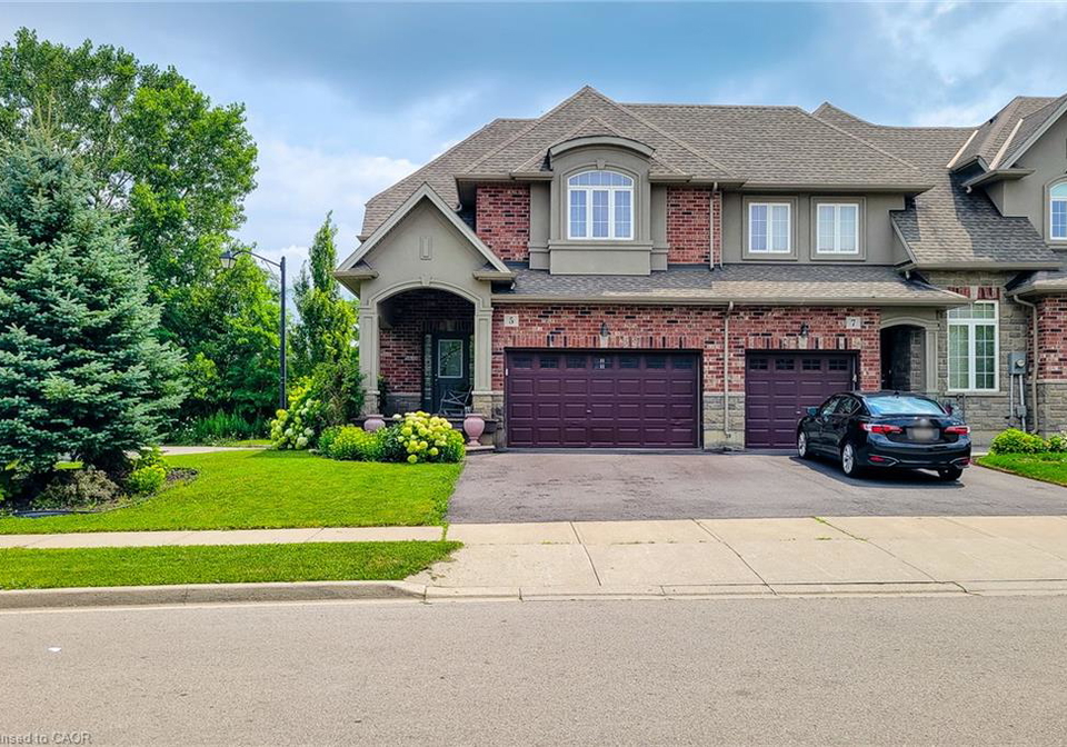 5-medici-lane-hamilton-ontario-40850009