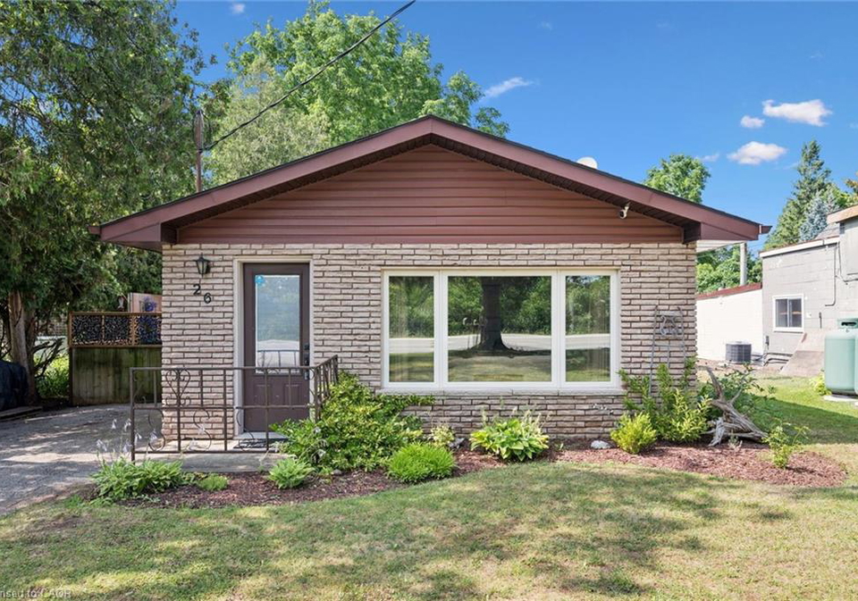 26-lake-road-puslinch-ontario-40850011