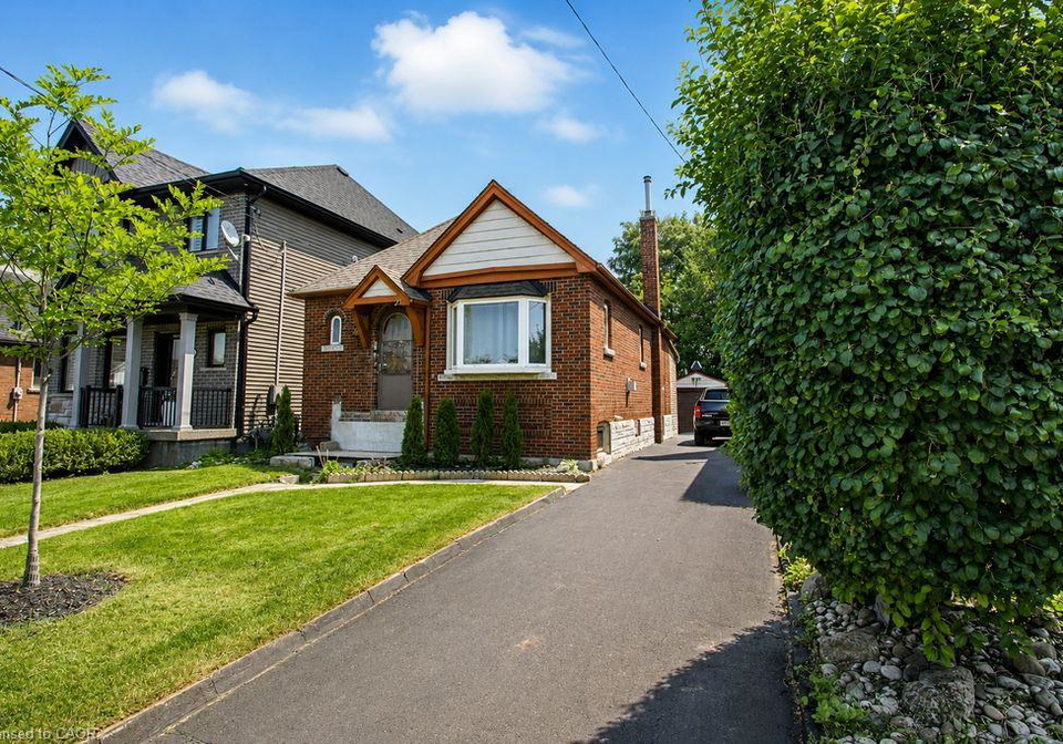 35-barons-avenue-s-hamilton-ontario-40850028