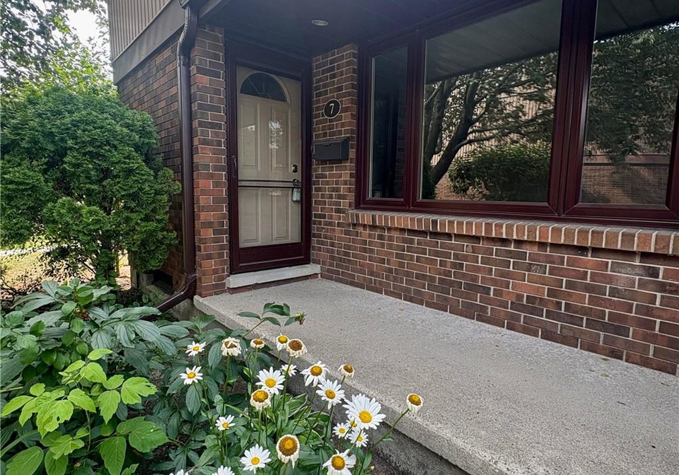 279-sandowne-drive-waterloo-ontario-40850098