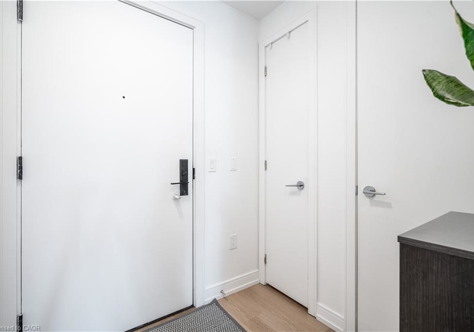 1-jarvis-street-hamilton-ontario-40850107