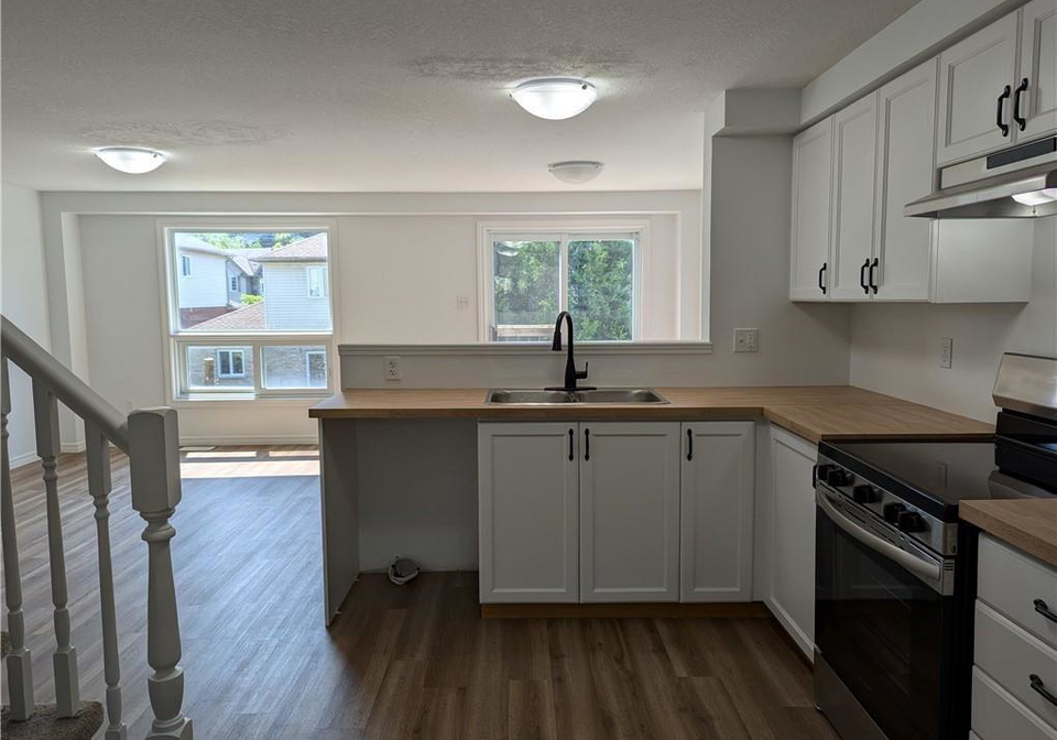 699-laurelwood-drive-waterloo-ontario-40850142