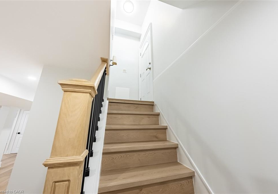 172-fennell-avenue-e-hamilton-ontario-40850145