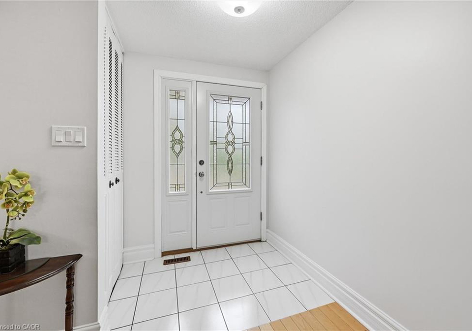 2066-brant-street-burlington-ontario-40850155