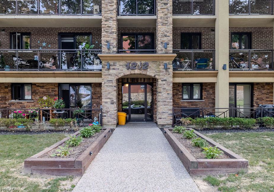 1212-fennell-avenue-e-hamilton-ontario-40850156