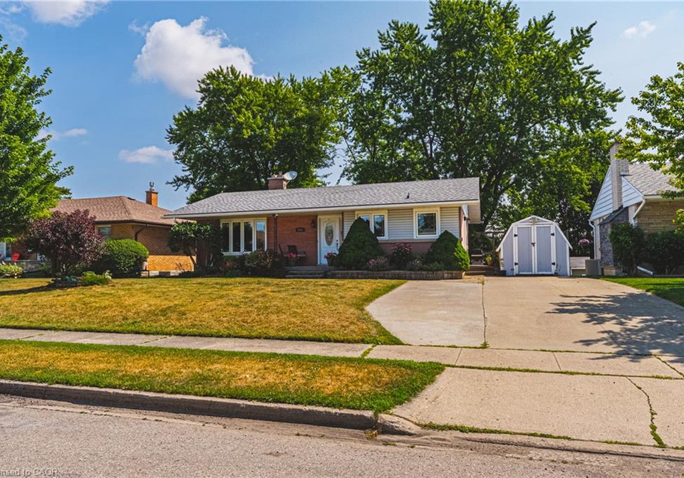 1821-biscayne-drive-cambridge-ontario-40850176