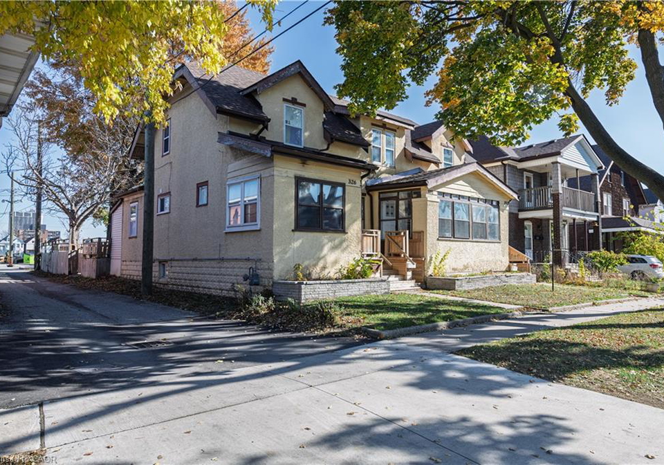 332-elm-avenue-windsor-ontario-40850190