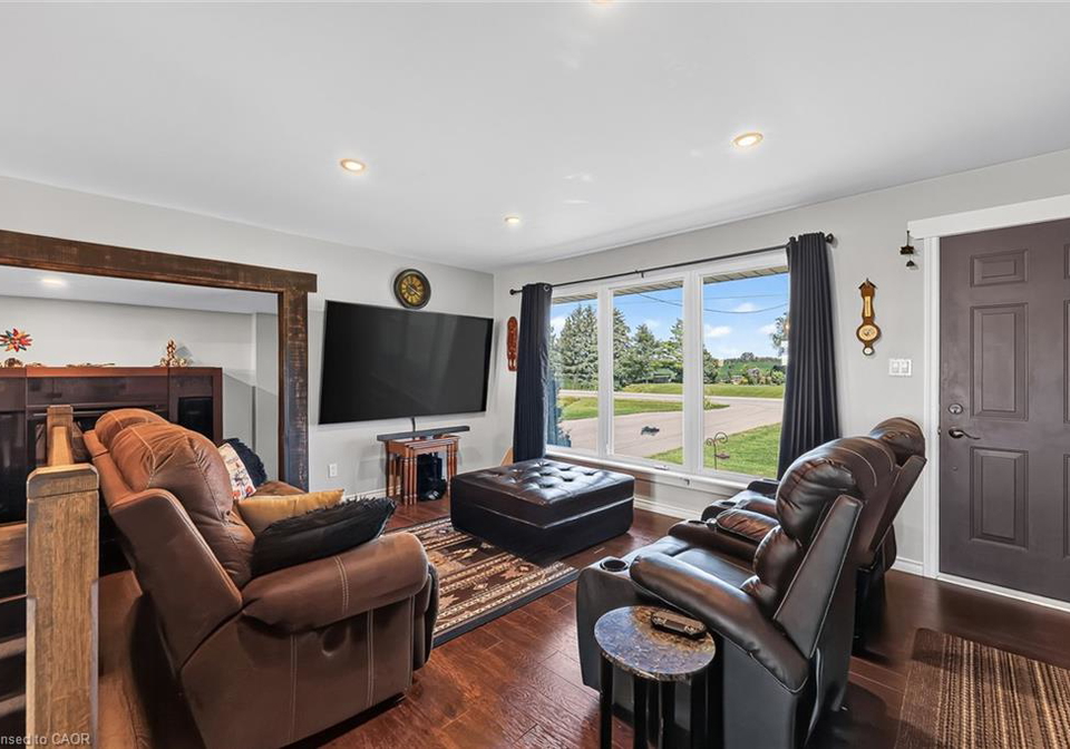 184726-cornell-road-tillsonburg-ontario-40850193