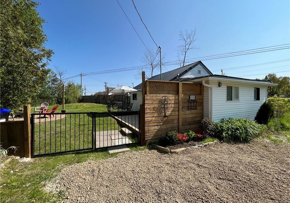 9296-beachwood-road-collingwood-ontario-40850205