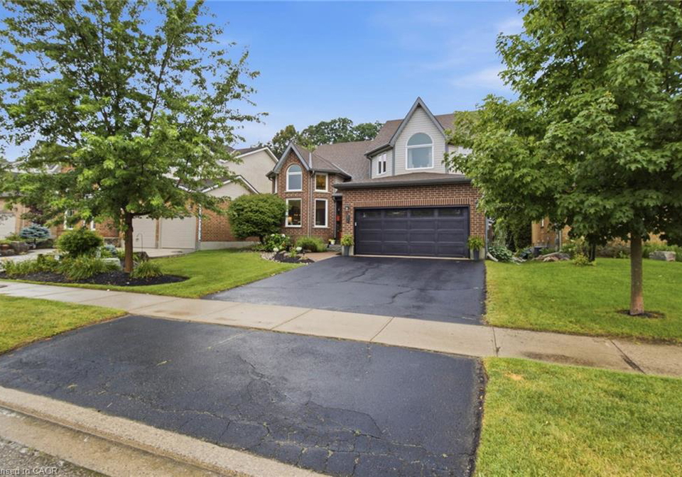 82-ptarmigan-drive-guelph-ontario-40850216
