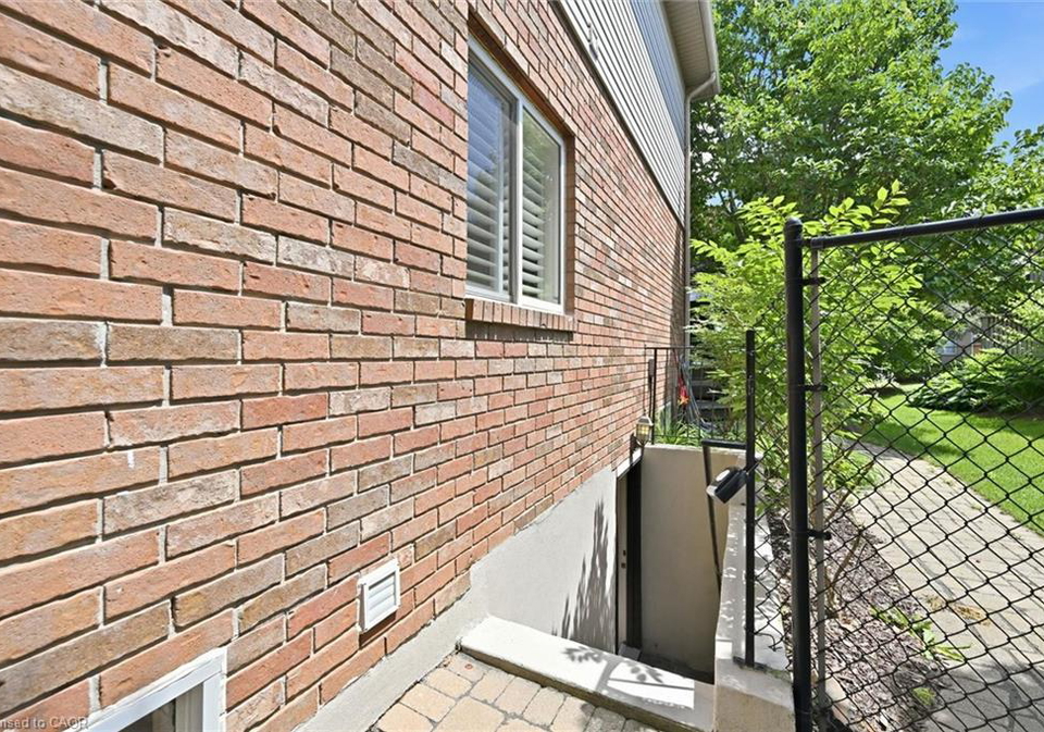 15-pelham-drive-ancaster-ontario-40850278