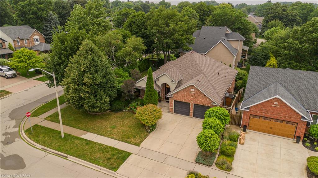 54-waterwheel-crescent-waterdown-ontario-40850288