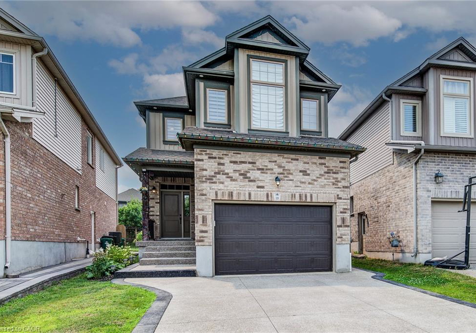 19-springcreek-street-kitchener-ontario-40850307