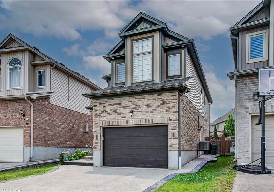 19-springcreek-street-kitchener-ontario-40850307