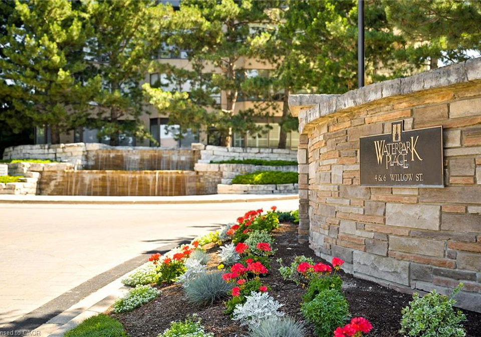 4-willow-street-waterloo-ontario-40850314