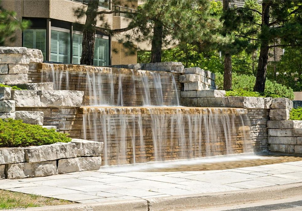 4-willow-street-waterloo-ontario-40850314