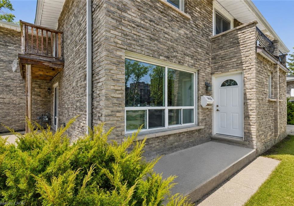 969-francis-road-burlington-ontario-40850328