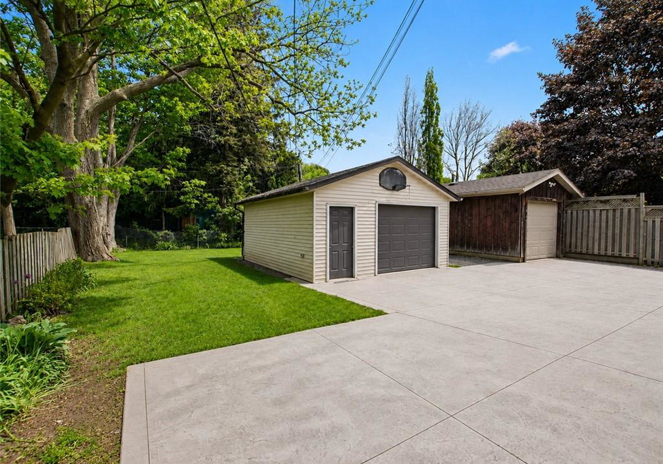 39-henry-street-cambridge-ontario-40850330