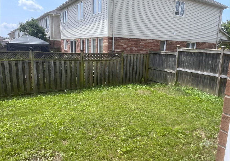 8-baggs-crescent-cambridge-ontario-40850334