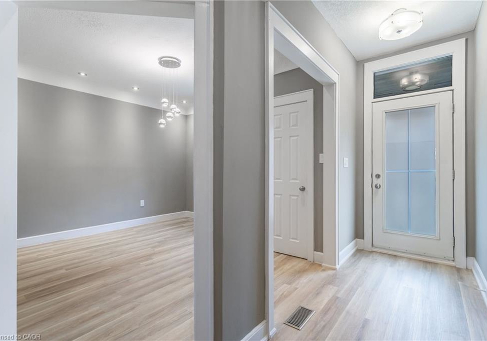 86-smith-avenue-hamilton-ontario-40850347