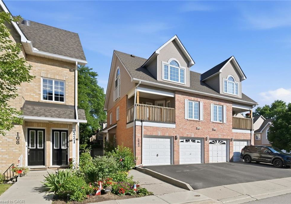 2075-walkers-line-burlington-ontario-40850370