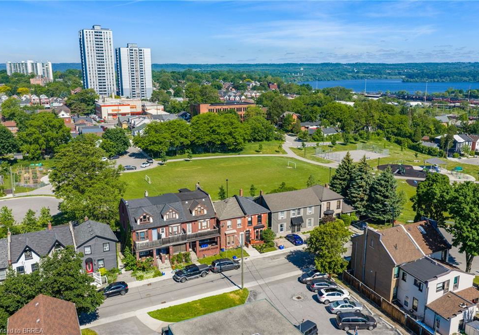 29-railway-street-hamilton-ontario-40850372