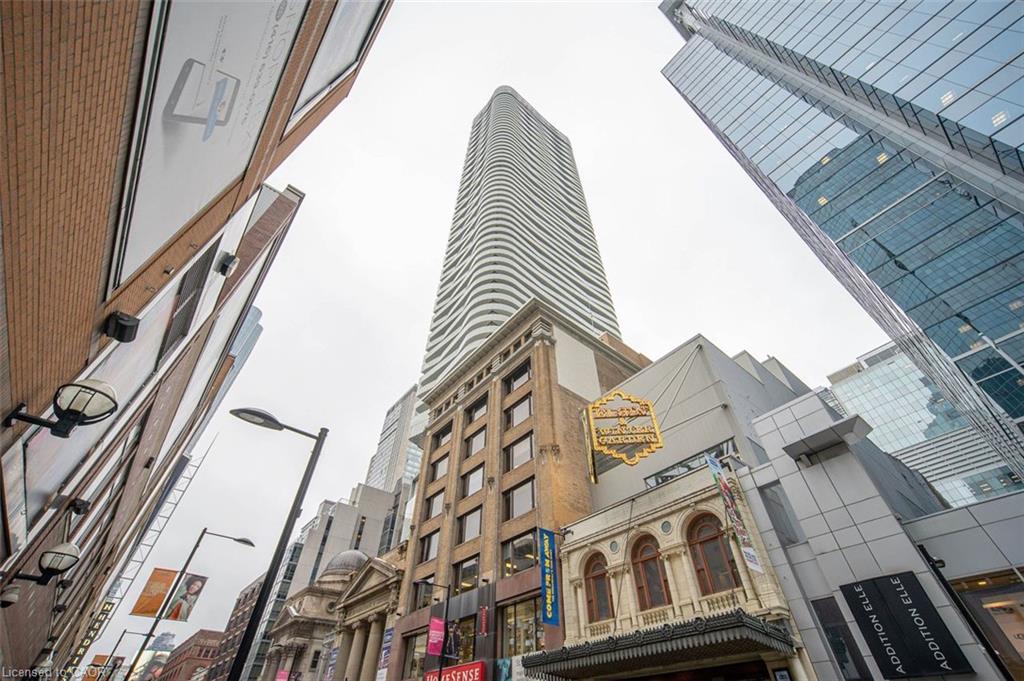 197-yonge-street-toronto-ontario-40850377