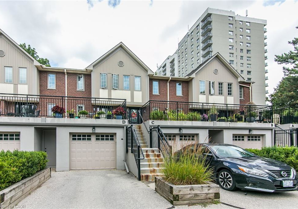 28-ahrens-street-w-kitchener-ontario-40850385