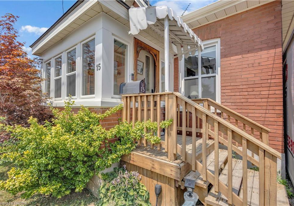 15-salisbury-avenue-brantford-ontario-40850424