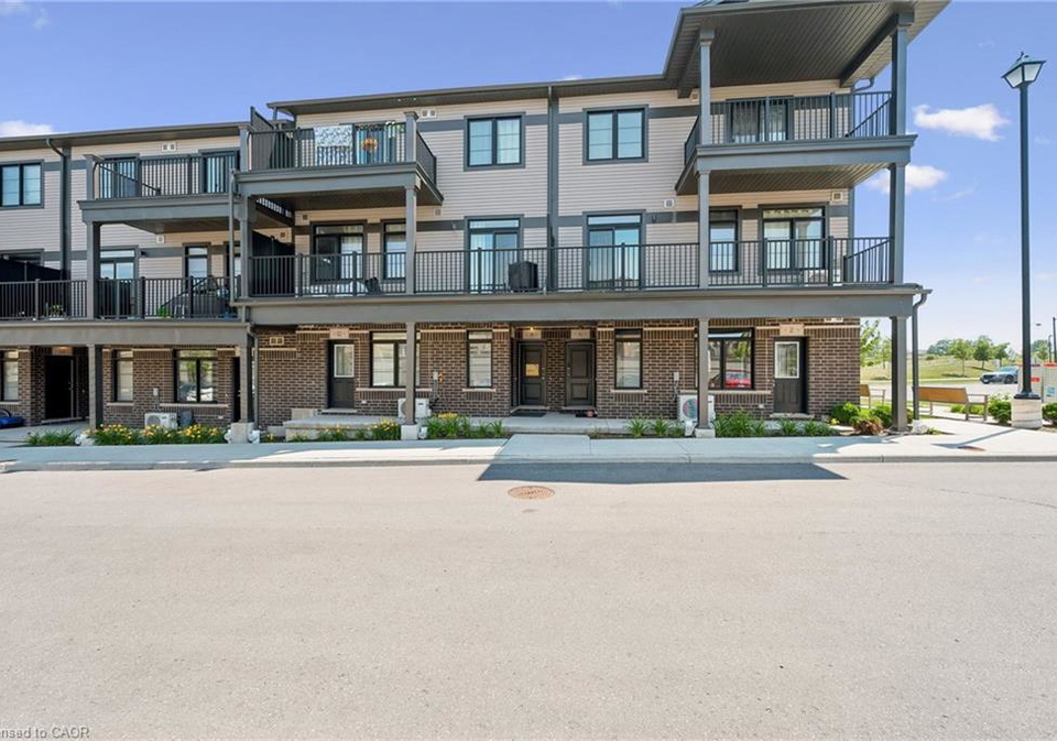 8-oat-lane-kitchener-ontario-40850427