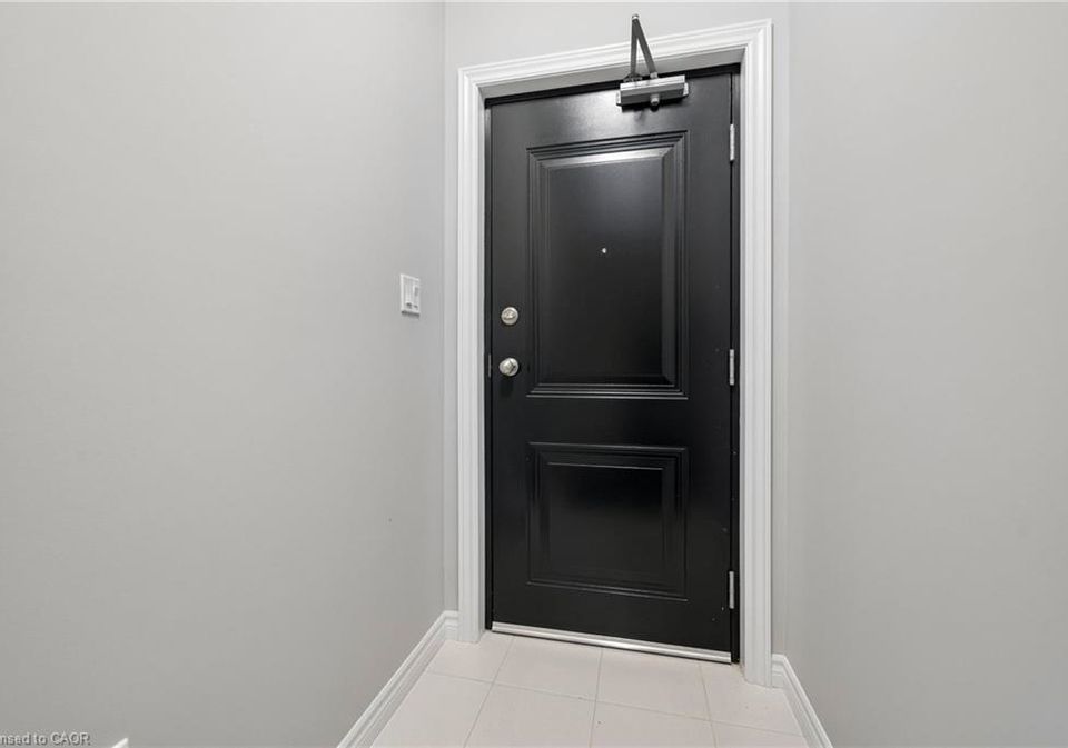 8-oat-lane-kitchener-ontario-40850427