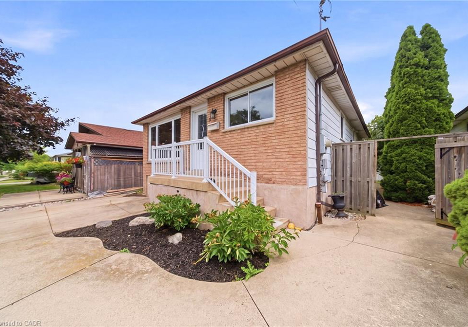59-aterno-drive-hamilton-ontario-40850438