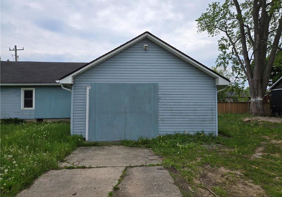 303-ridge-road-fort-erie-ontario-40850462