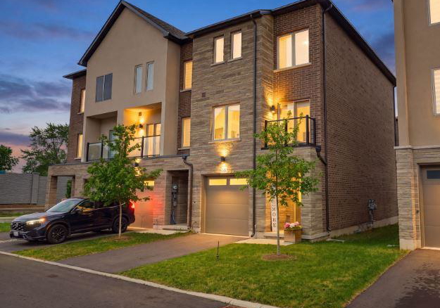 16-raspberry-lane-hamilton-ontario-40850470