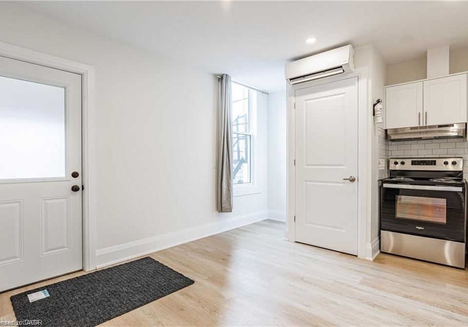 106-east-avenue-s-hamilton-ontario-40850501