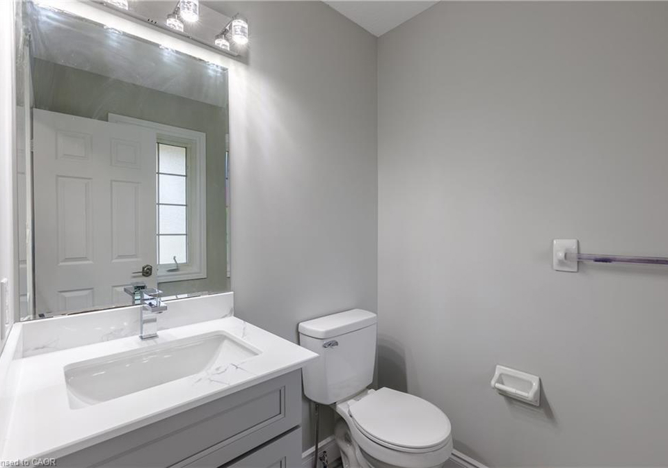 59-iron-gate-street-kitchener-ontario-40850520