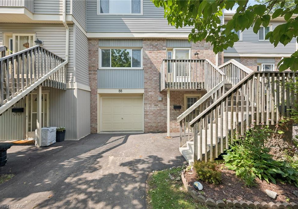 30-green-valley-drive-kitchener-ontario-40850539