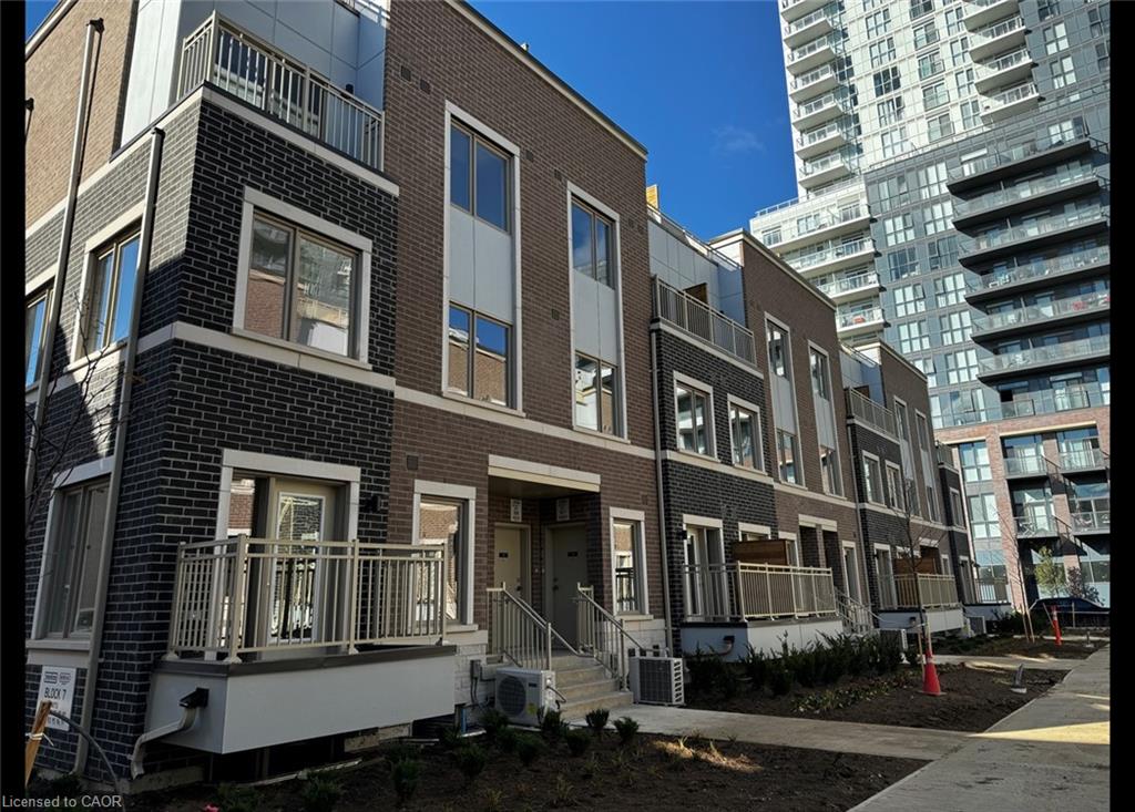 31-honeycrisp-crescent-vaughan-ontario-40850576