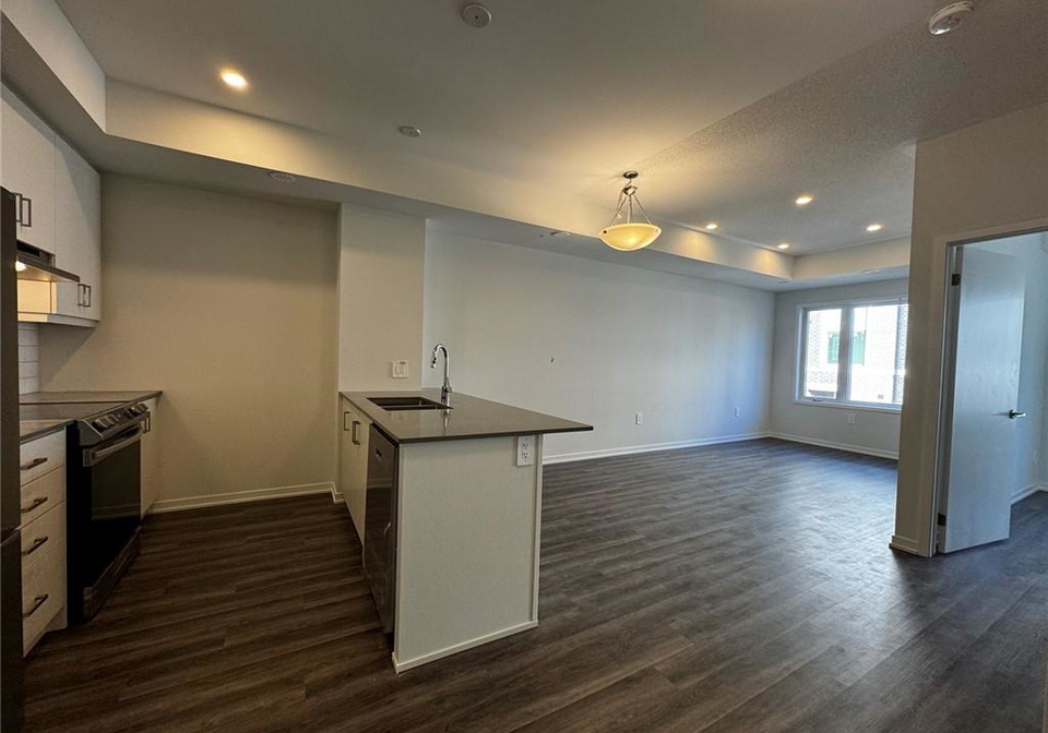 31-honeycrisp-crescent-vaughan-ontario-40850576