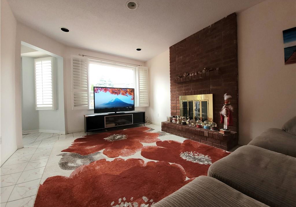6-edgecroft-trail-thornhill-ontario-40850600