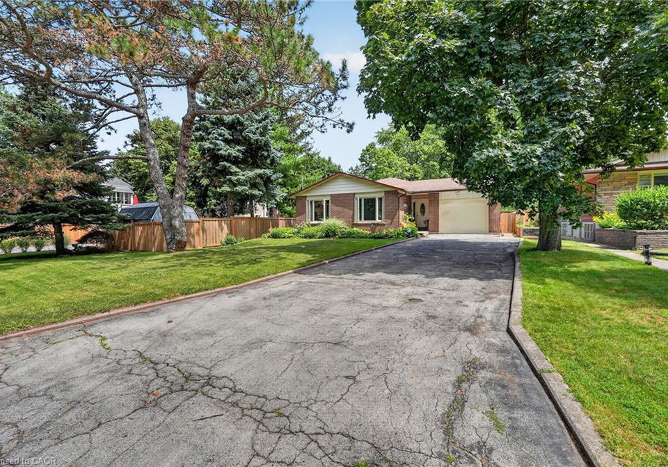 3-orchard-parkway-grimsby-ontario-40850617