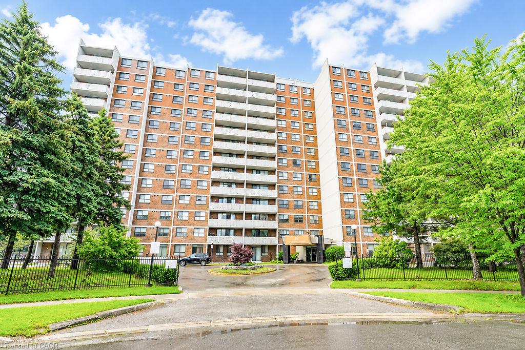 10-stonehill-court-toronto-ontario-40850696