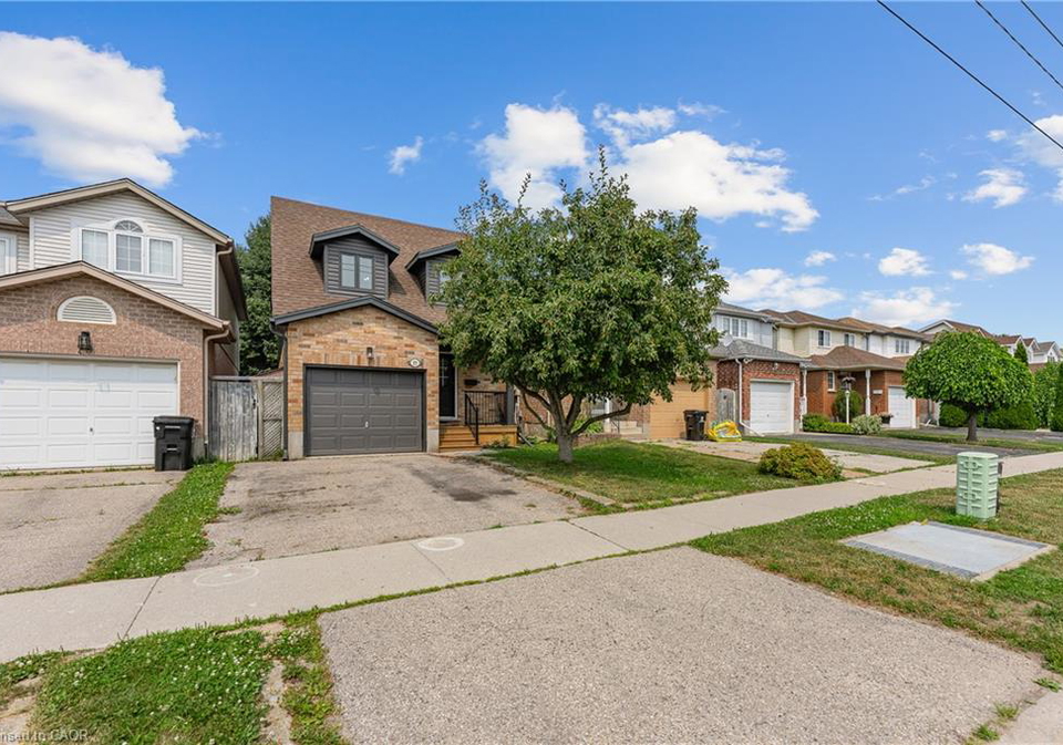 77-activa-avenue-kitchener-ontario-40850722