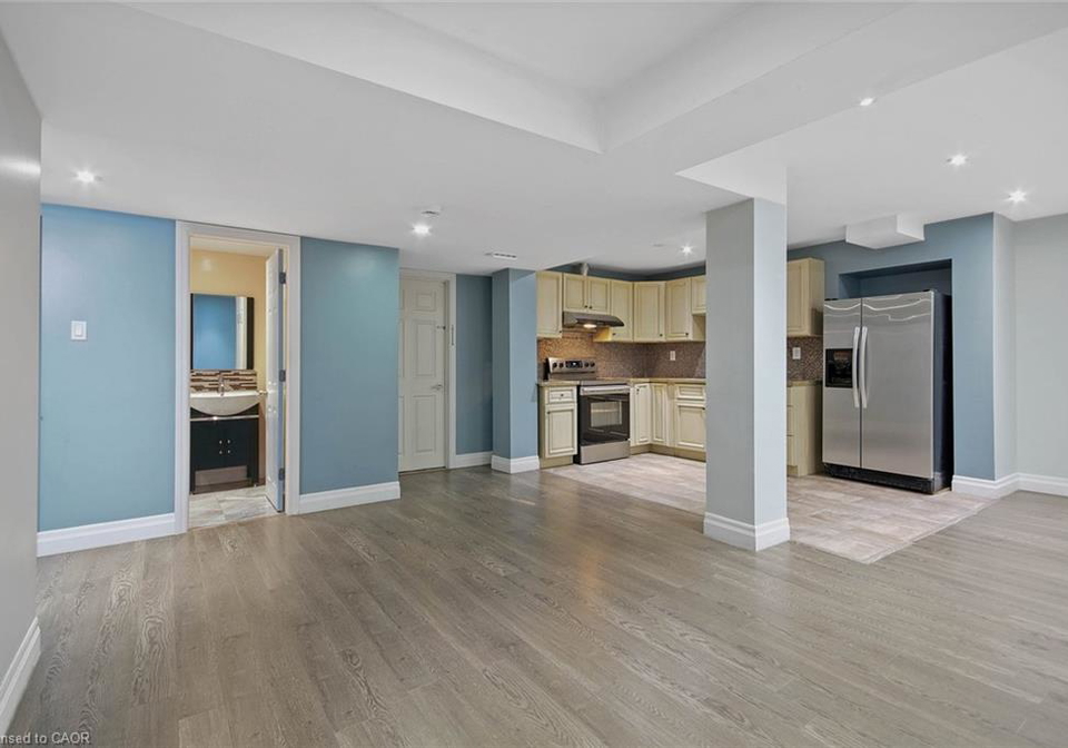 16-sergio-marchi-street-north-york-ontario-40850724